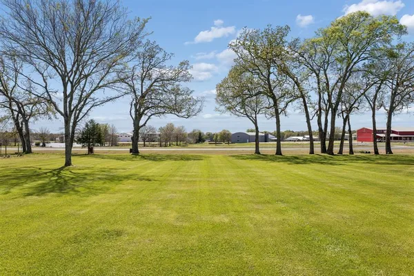 $879,900 | 366 Private Road 7005, Edgewood, TX 75117