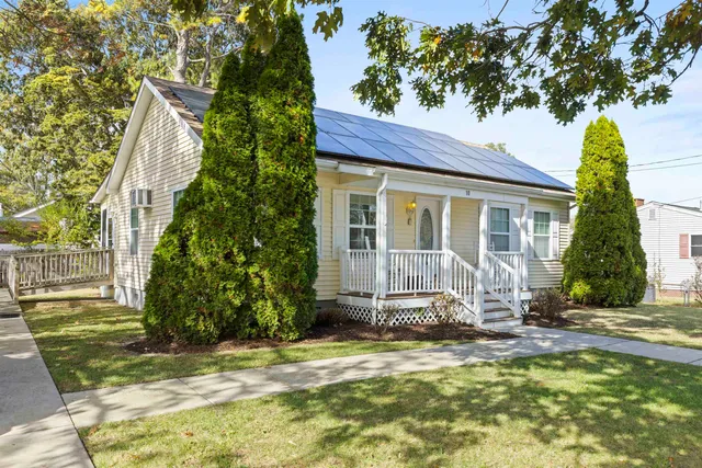 $425,000 | 10 Cedarwood Road, Villas, NJ 08251