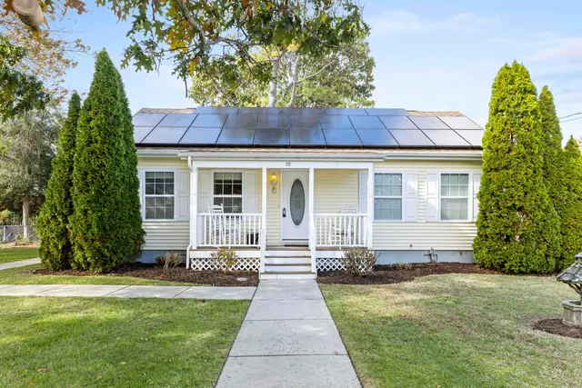 $425,000 | 10 Cedarwood Road, Villas, NJ 08251