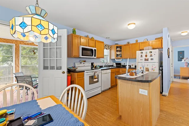 $425,000 | 10 Cedarwood Road, Villas, NJ 08251