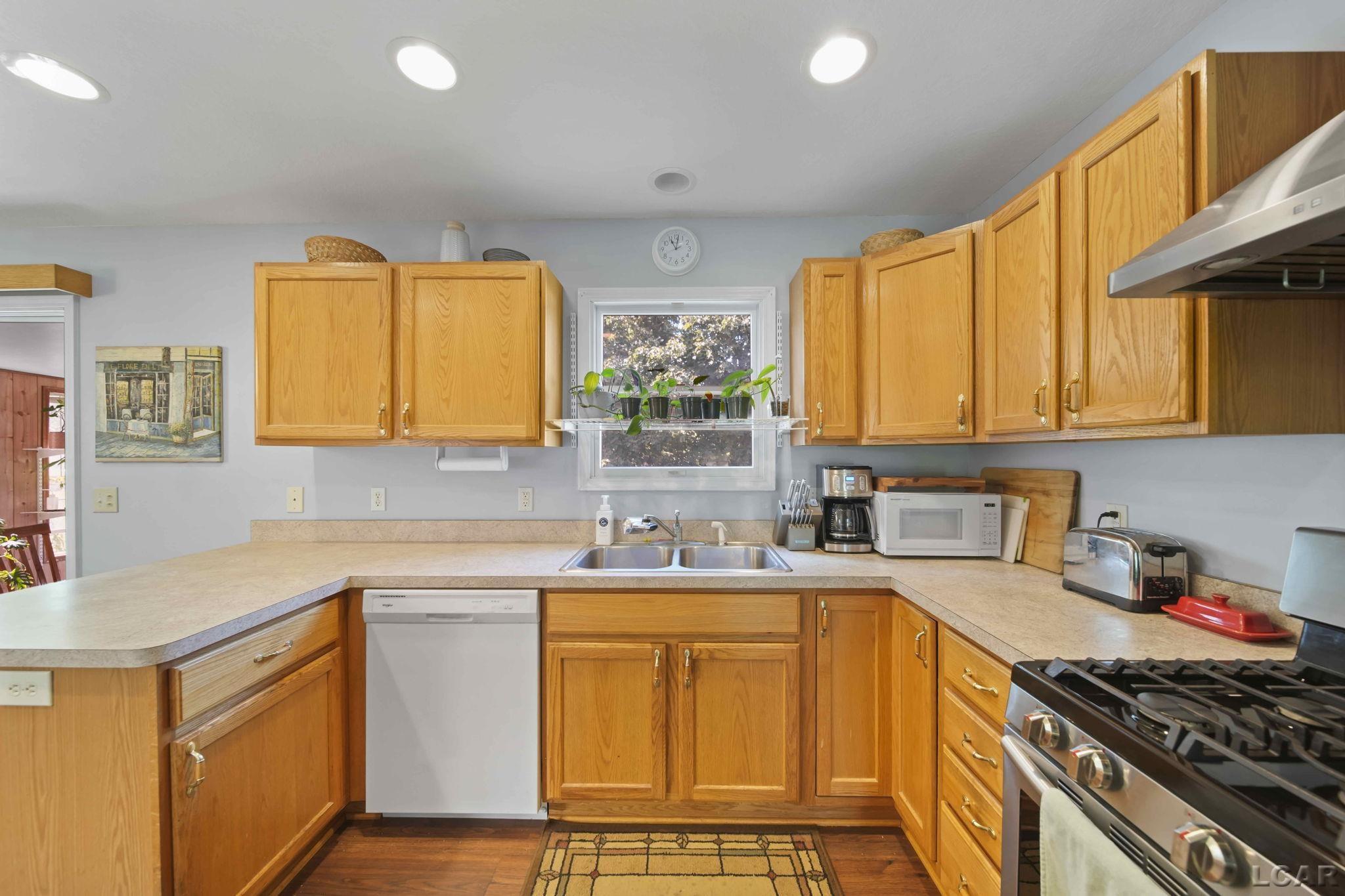 3885 Spielman Road Adrian, MI 49221 - Photo 13 of 35 50151794-16d89221-9ef6-450f-aade-51d3e5e860a4.JPG