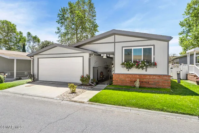 $389,000 | 300 Plum Place, Unit 7, Oxnard, CA 93036