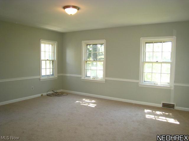 3541 Lytle Road Beachwood, OH 44122 - Photo 11 of 20 Spacious master bedroom with carpeting and dual closets.