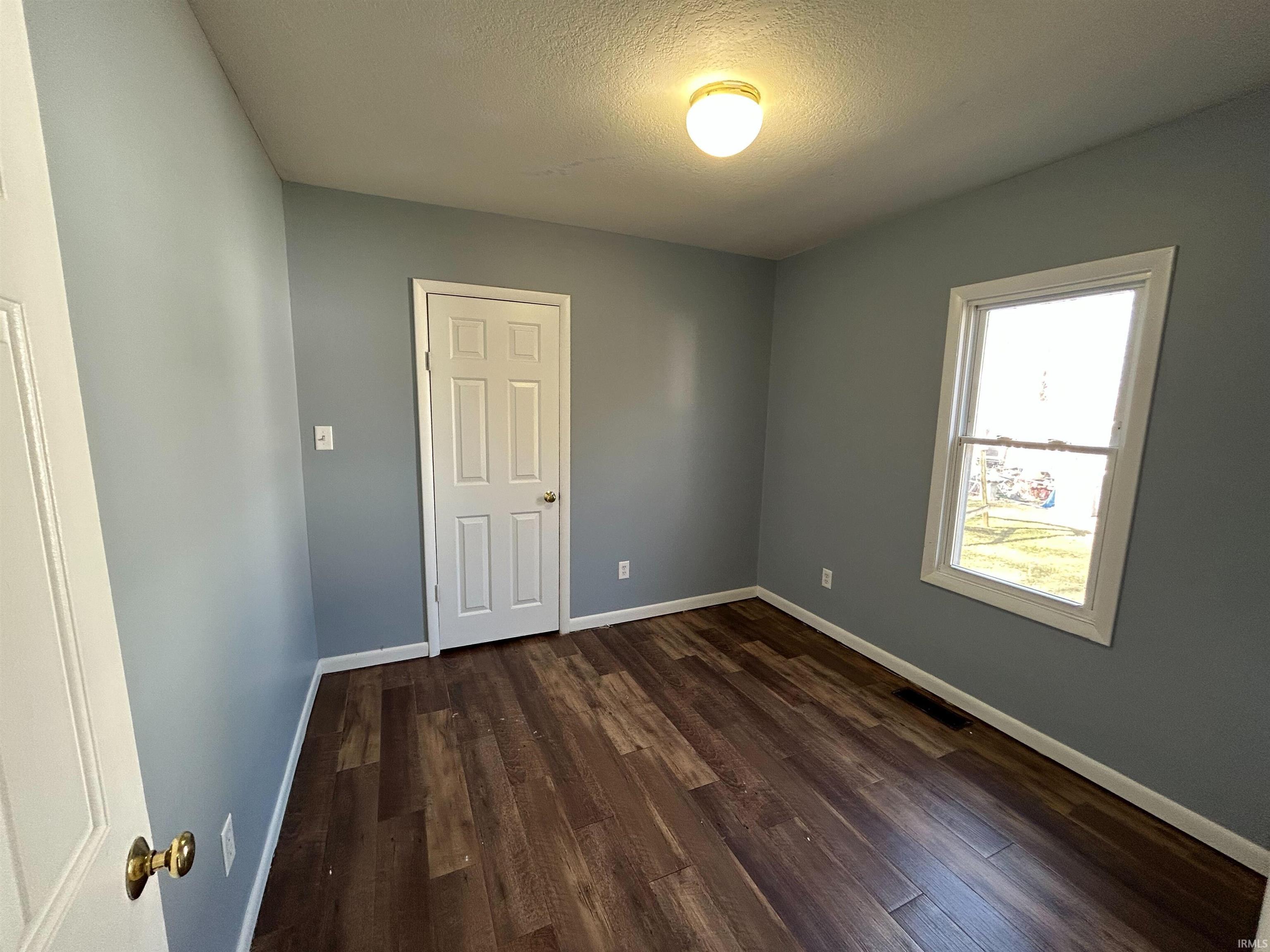 1220 Fairview Avenue Fort Wayne, IN 46803 - Photo 8 of 10
