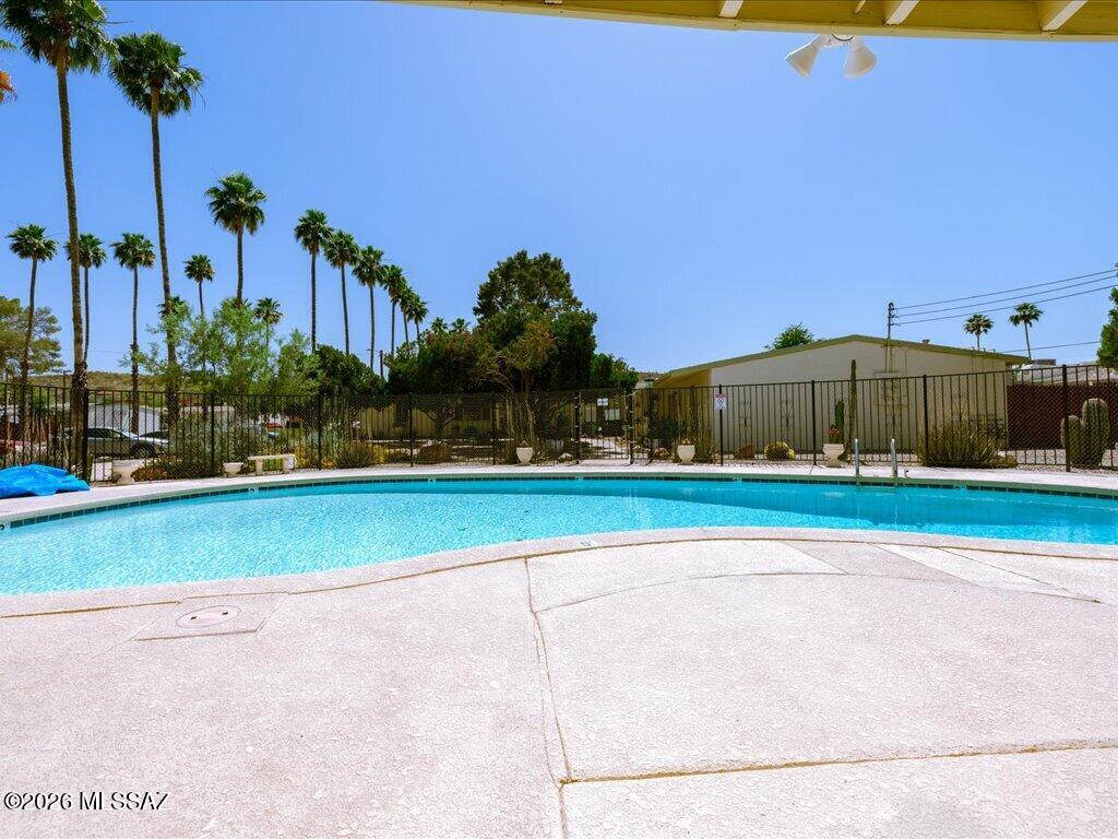 492 North Silverbell Road Tucson, AZ 85745 - Photo 32 of 33
