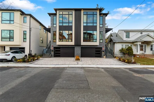 $1,692,000 | 811 Jassamine Way, Fort Lee, NJ 07024