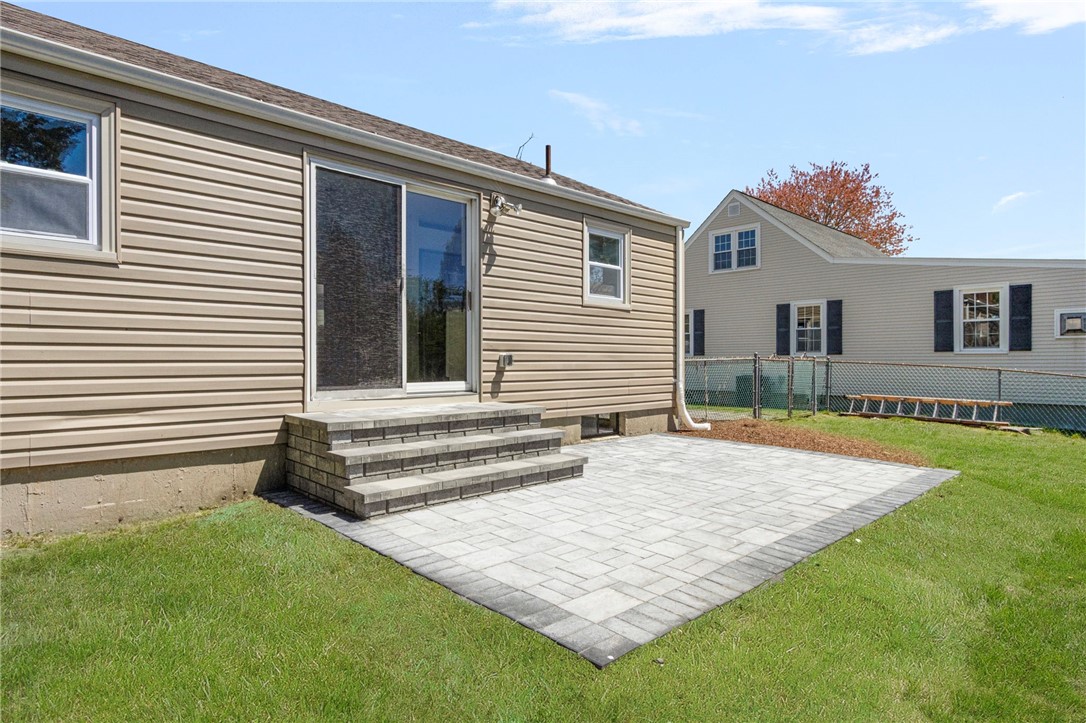 44 Ideal Court Warwick, RI 02818 - Photo 21 of 25