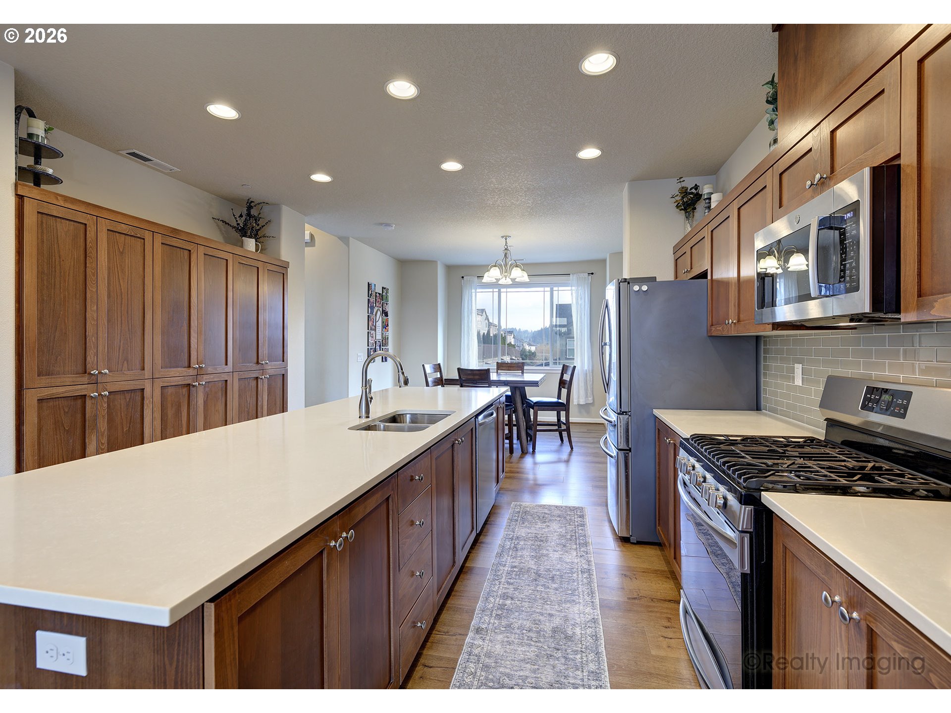 13341 Southwest 169th Avenue Beaverton, OR 97007 - Photo 5 of 28 Kitchen/Dining Room