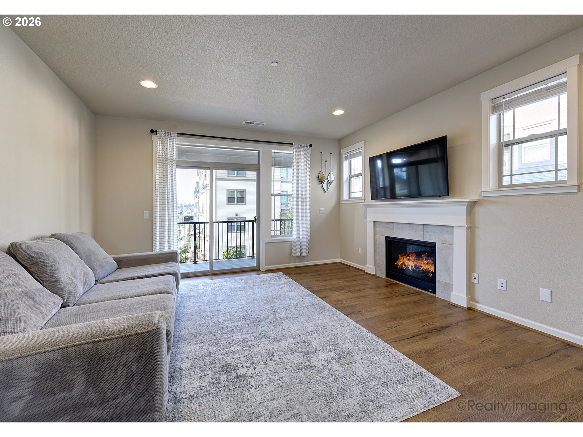 13341 Southwest 169th Avenue Beaverton, OR 97007 - Photo 7 of 28 Living Room