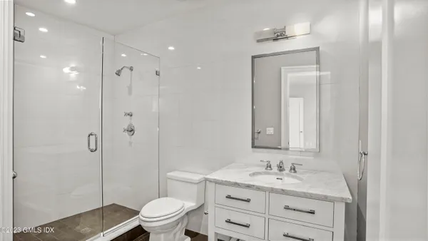 $11,000 | 409 Greenwich Avenue, Unit A, Greenwich, CT 06830