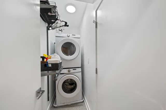 $550,000 | 2304 West Jackson Boulevard, Unit 1E, Chicago, IL 60612