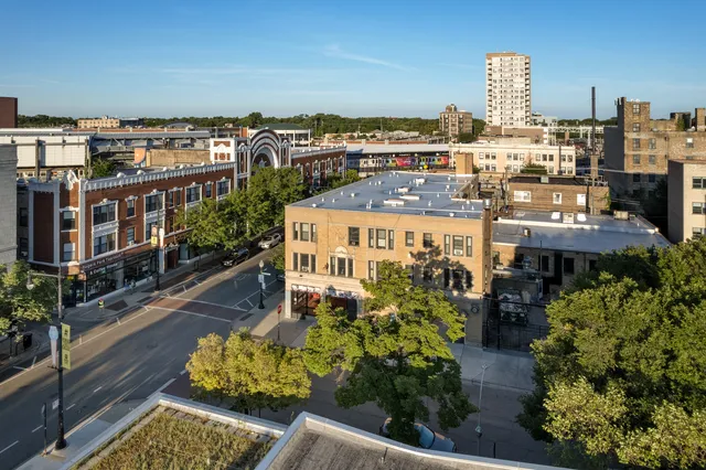 $1,227 | 1634 West Howard Street, Unit 202, Chicago, IL 60626