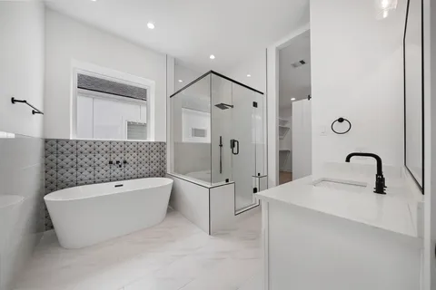 $744,900 | 815 West 18th Street, Houston, TX 77008