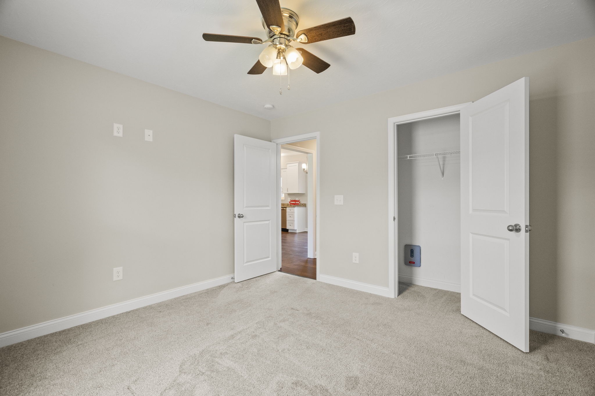 5718 Hoods Branch Road Springfield, TN 37172 - Photo 17 of 47 a view of an empty room and a ceiling fan