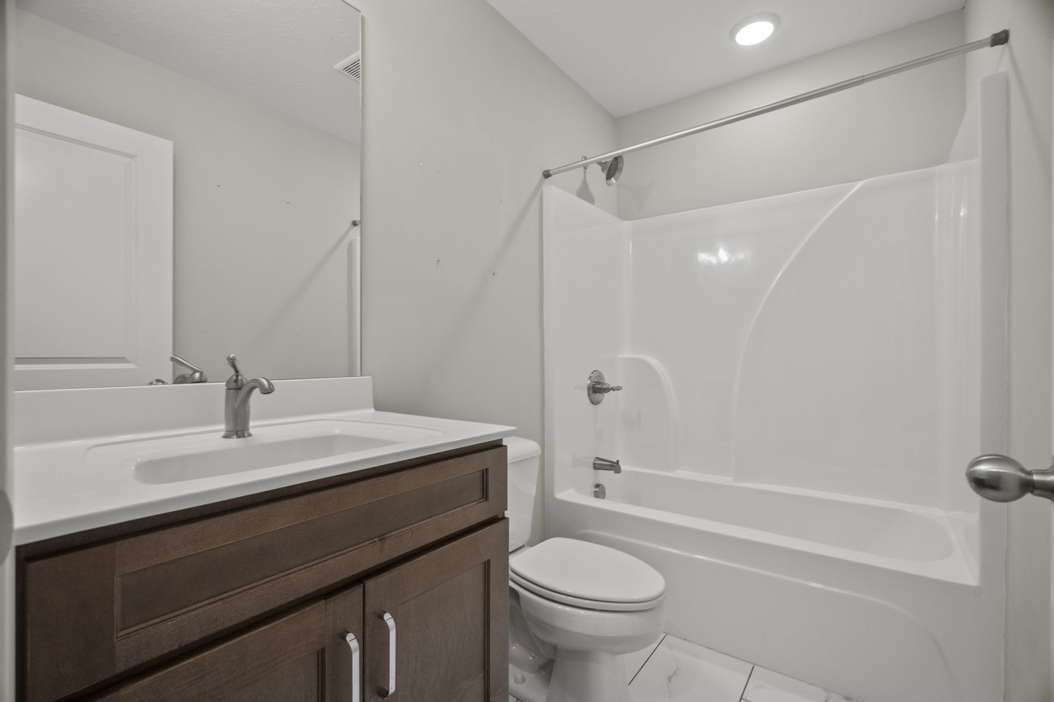 5718 Hoods Branch Road Springfield, TN 37172 - Photo 18 of 47 a bathroom with a sink a toilet and a bathtub