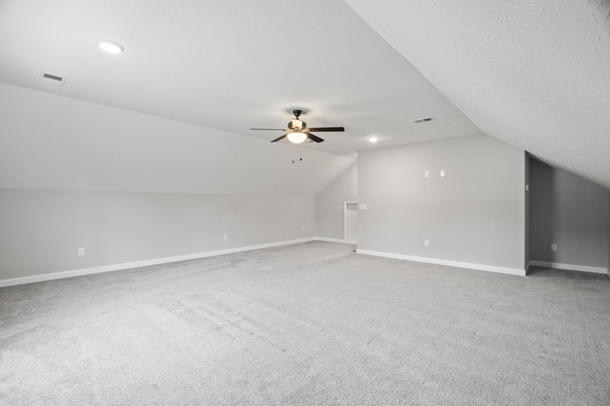 5718 Hoods Branch Road Springfield, TN 37172 - Photo 31 of 47 a view of an empty room