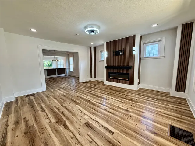 $279,900 | 18 Main Street, Phelps, NY 14532