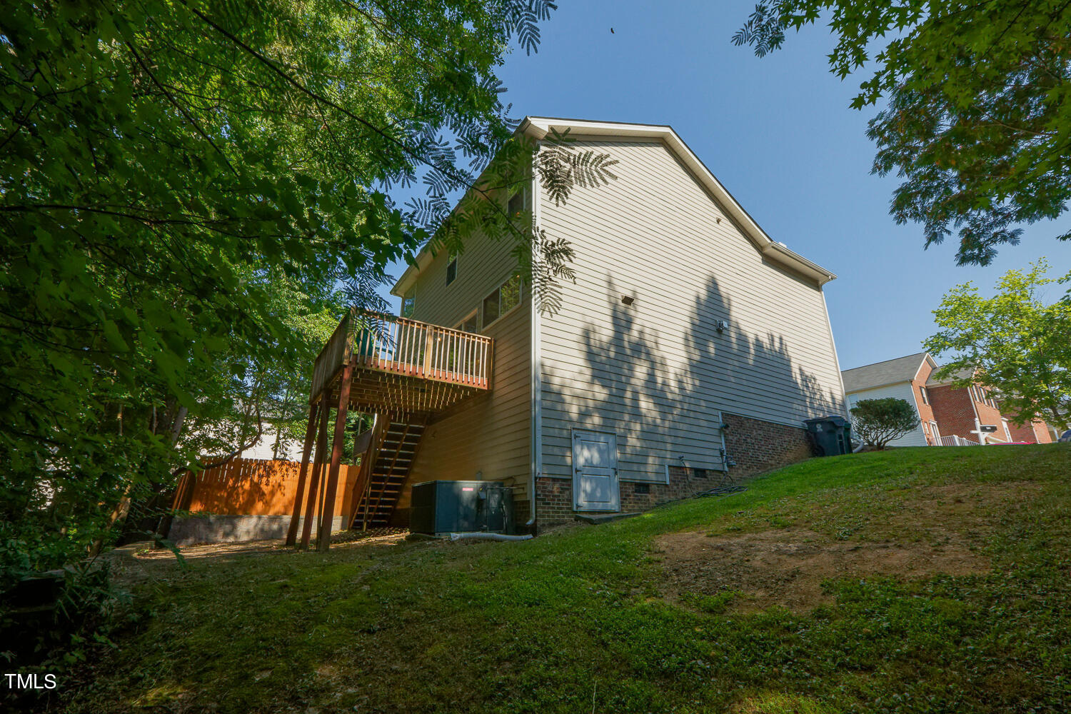 301 Rapp Lane Apex, NC 27502 - Photo 45 of 50 301 Rapp Ln Apex NC 27502 USA-large-048-