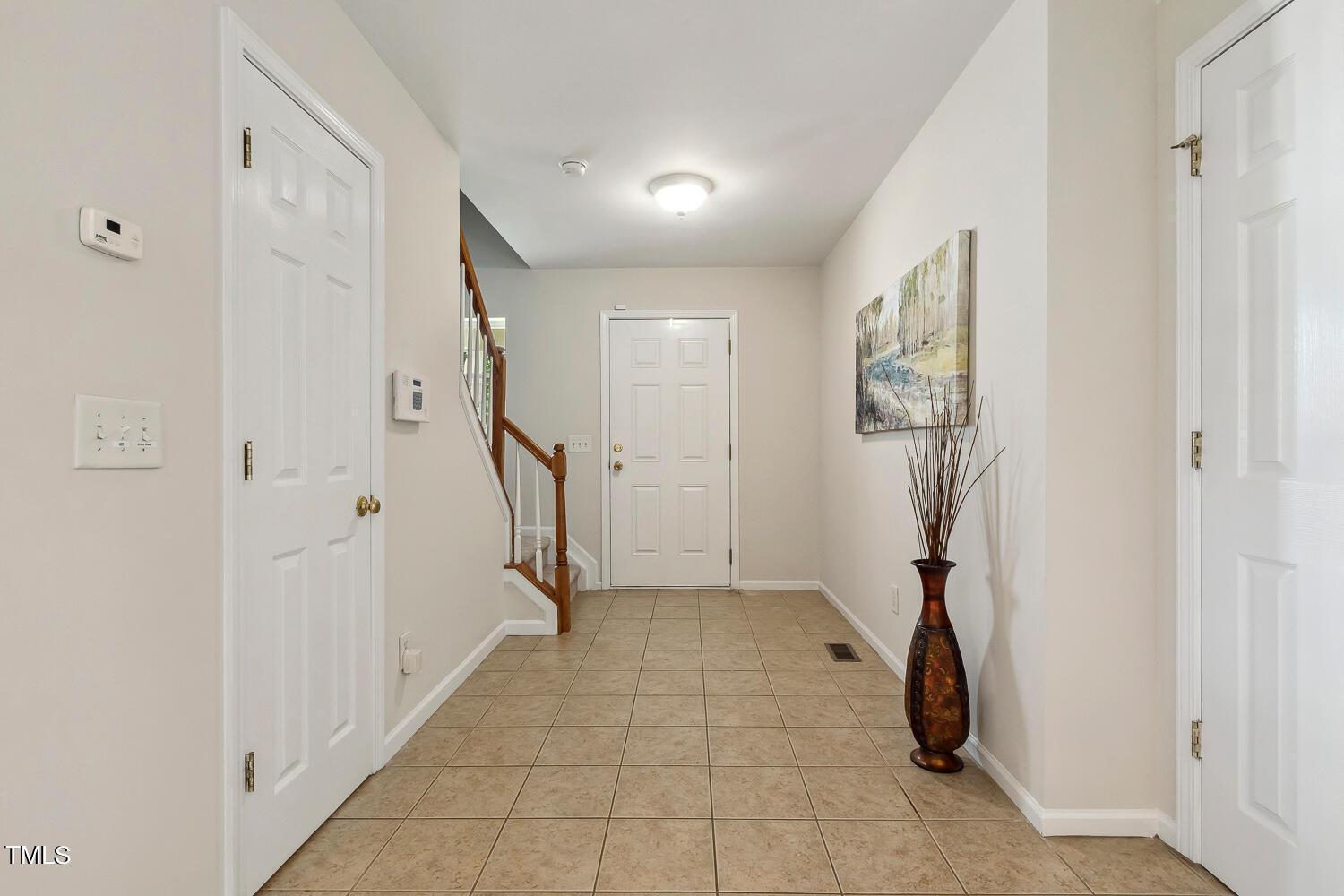 301 Rapp Lane Apex, NC 27502 - Photo 5 of 50 301 Rapp Ln Apex NC 27502 USA-large-007-