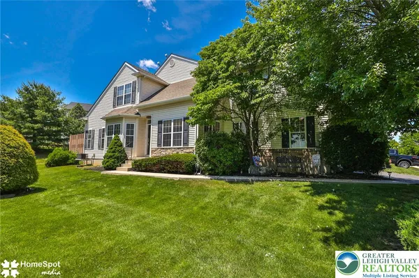 $415,000 | 10 Cobblestone Drive, Easton, PA 18045