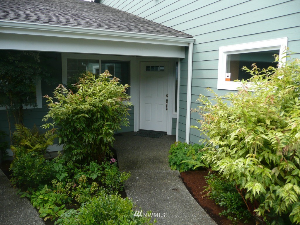 91 East Soderberg Road, Unit C9 Allyn, WA 98524 - Photo 2 of 7