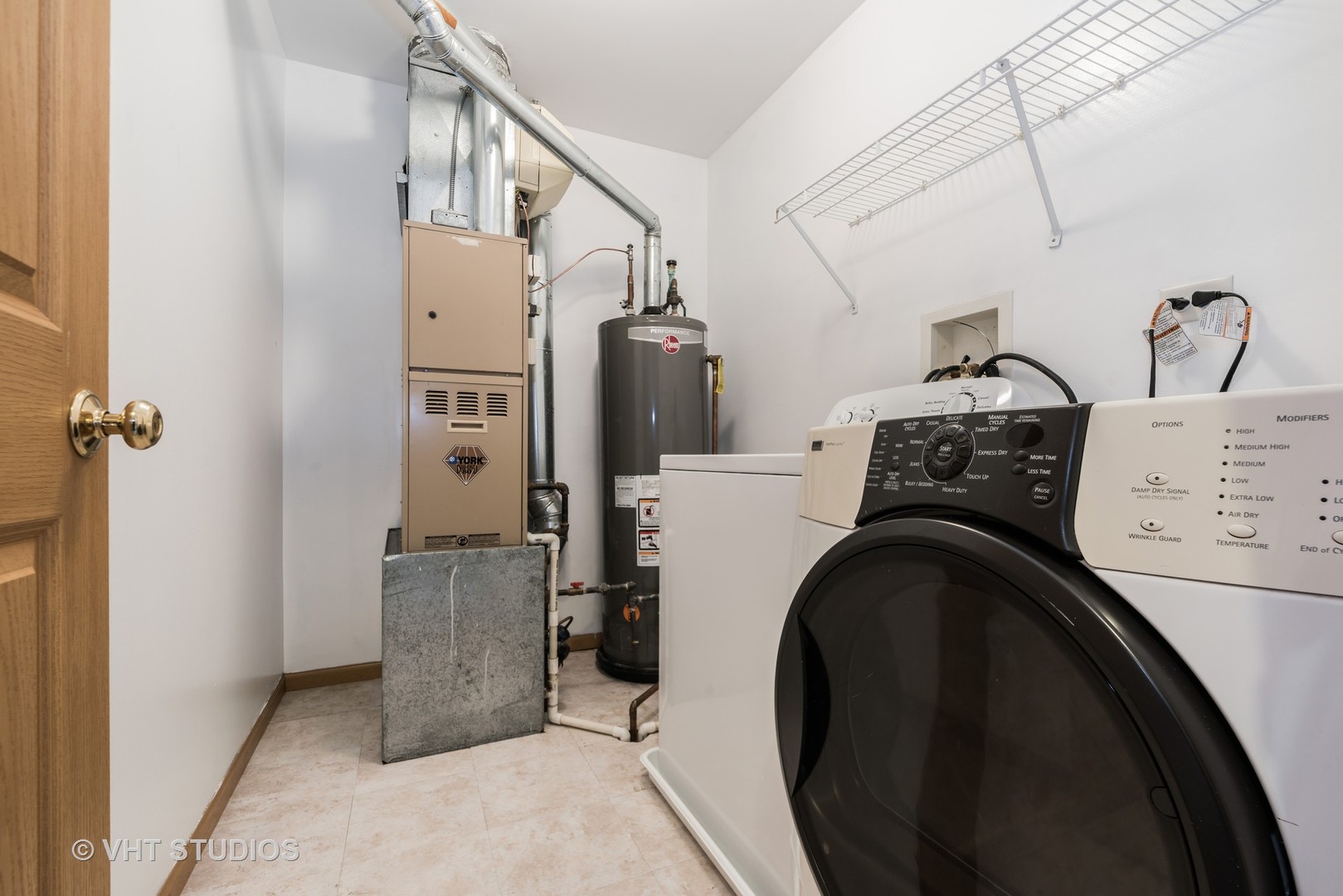 1207 Brookdale Drive Carpentersville, IL 60110 - Photo 13 of 14 a utility room with dryer and washer