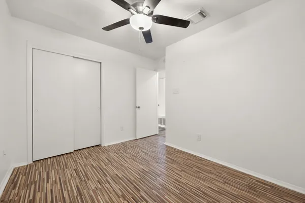 $1,550 | 1411 Gracy Farms Lane, Unit 73, Austin, TX 78758