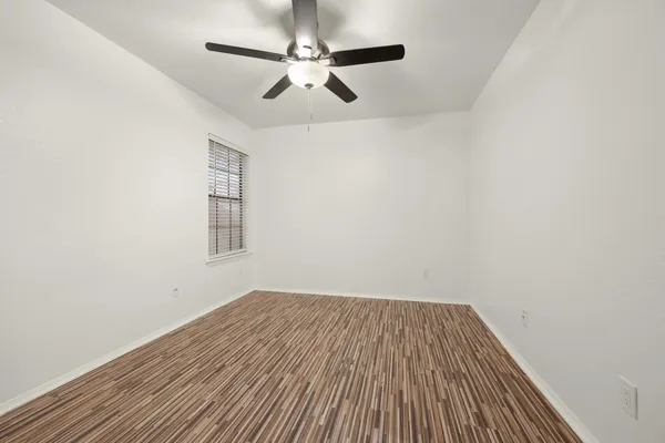 $1,550 | 1411 Gracy Farms Lane, Unit 73, Austin, TX 78758