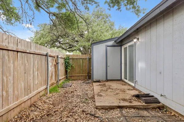 $1,550 | 1411 Gracy Farms Lane, Unit 73, Austin, TX 78758