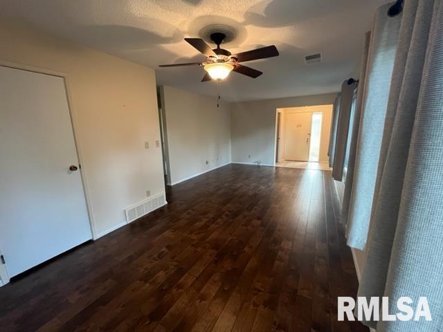 17 Oakbend Court Springfield, IL 62704 - Photo 4 of 8