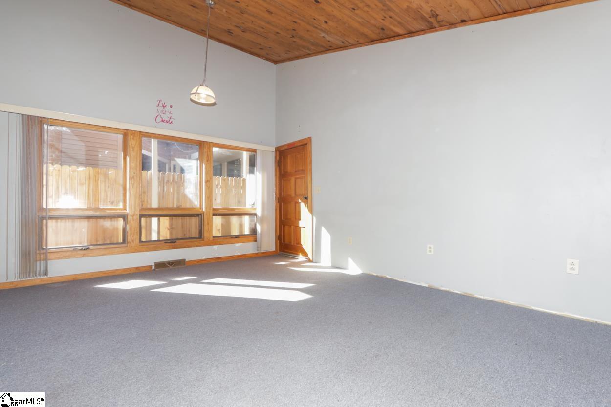 113 Court Street Pickens, SC 29671 - Photo 16 of 21