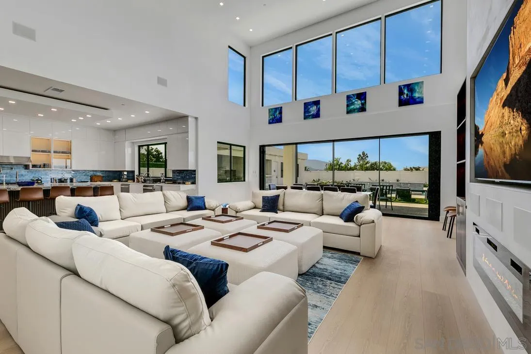 41955 Altanos Road Temecula, CA 92592 - Photo 11 of 75 Gallery Image 11