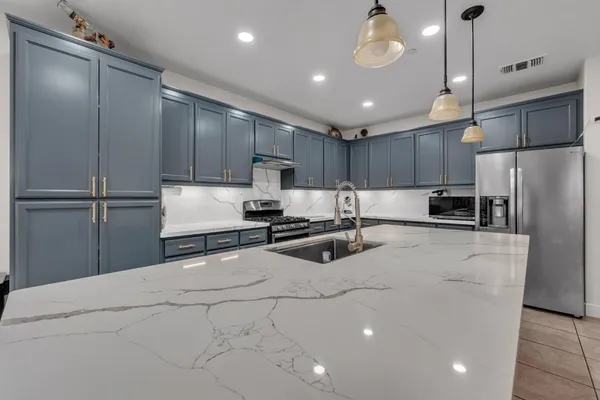 $844,000 | 1433 Cummings Way, Folsom, CA 95630