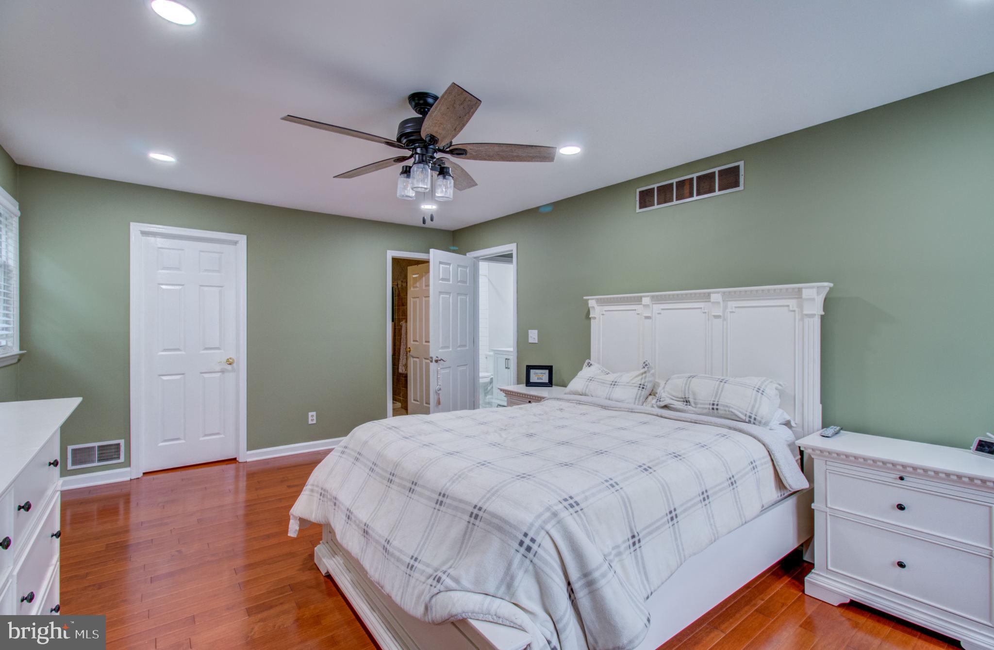 89 Whitehall Road Hamilton, NJ 08690 - Photo 27 of 41