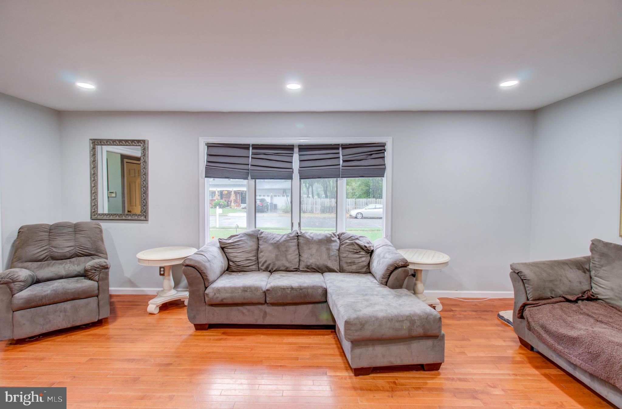 89 Whitehall Road Hamilton, NJ 08690 - Photo 4 of 41