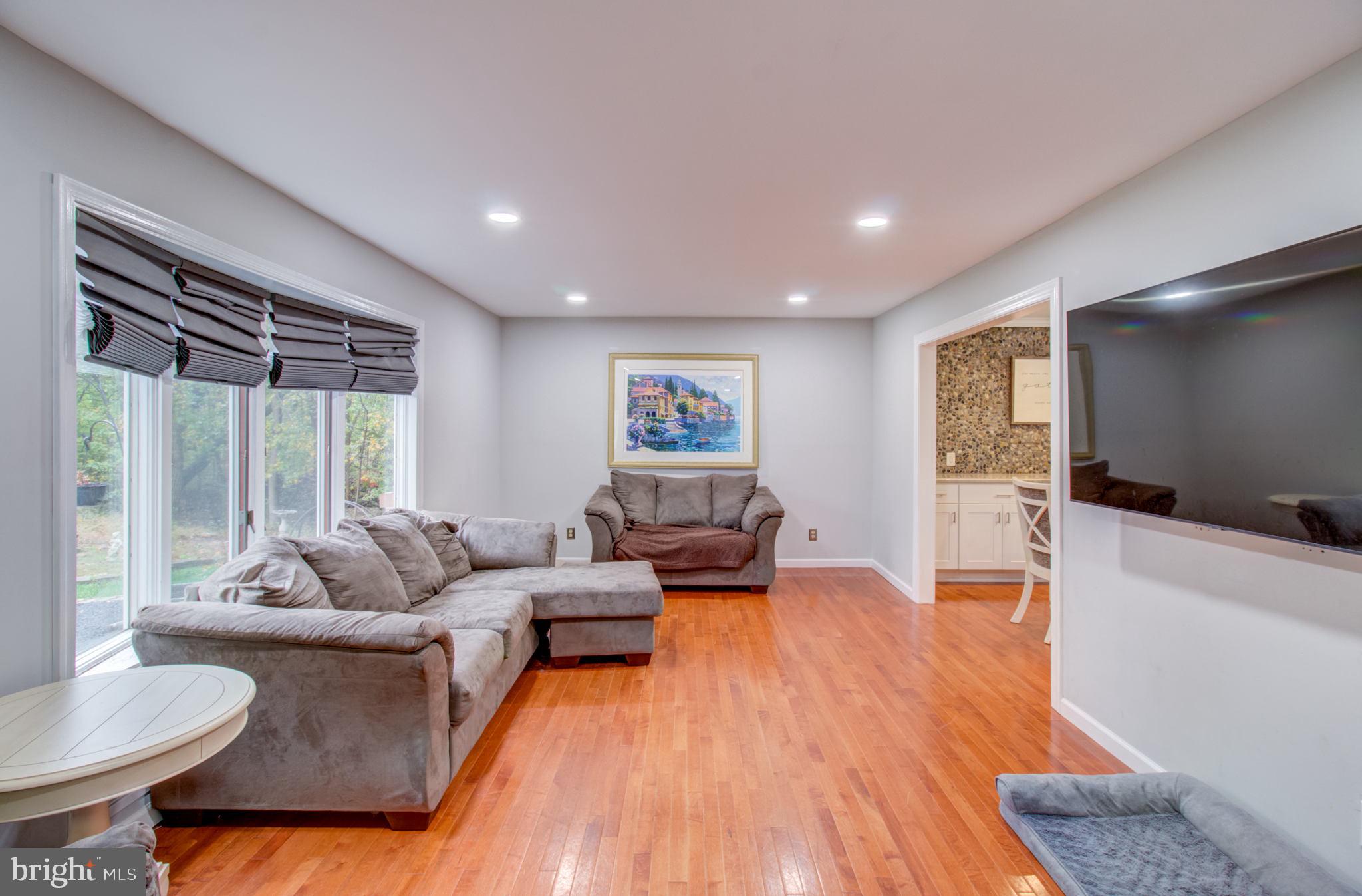 89 Whitehall Road Hamilton, NJ 08690 - Photo 6 of 41