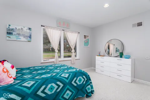 $450,000 | 60 Kessler Blvd E Drive, Indianapolis, IN 46220