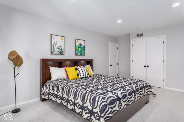 $450,000 | 60 Kessler Blvd E Drive, Indianapolis, IN 46220