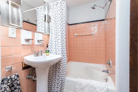 $450,000 | 60 Kessler Blvd E Drive, Indianapolis, IN 46220