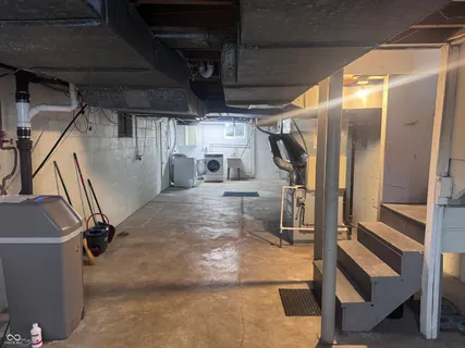 $450,000 | 60 Kessler Blvd E Drive, Indianapolis, IN 46220