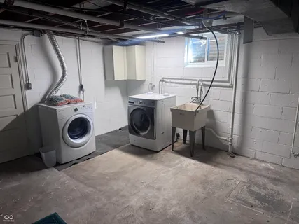 $450,000 | 60 Kessler Blvd E Drive, Indianapolis, IN 46220