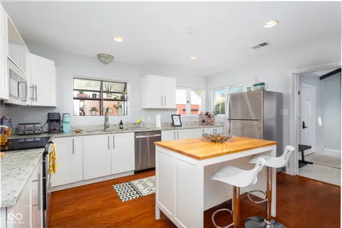 $450,000 | 60 Kessler Blvd E Drive, Indianapolis, IN 46220