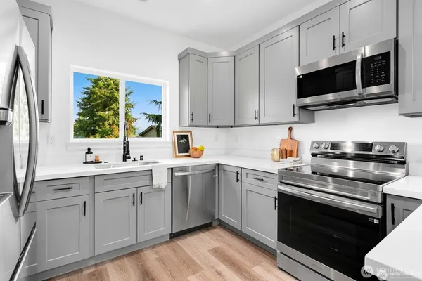 $649,950 | 12105 East Gibson Road, Everett, WA 98204