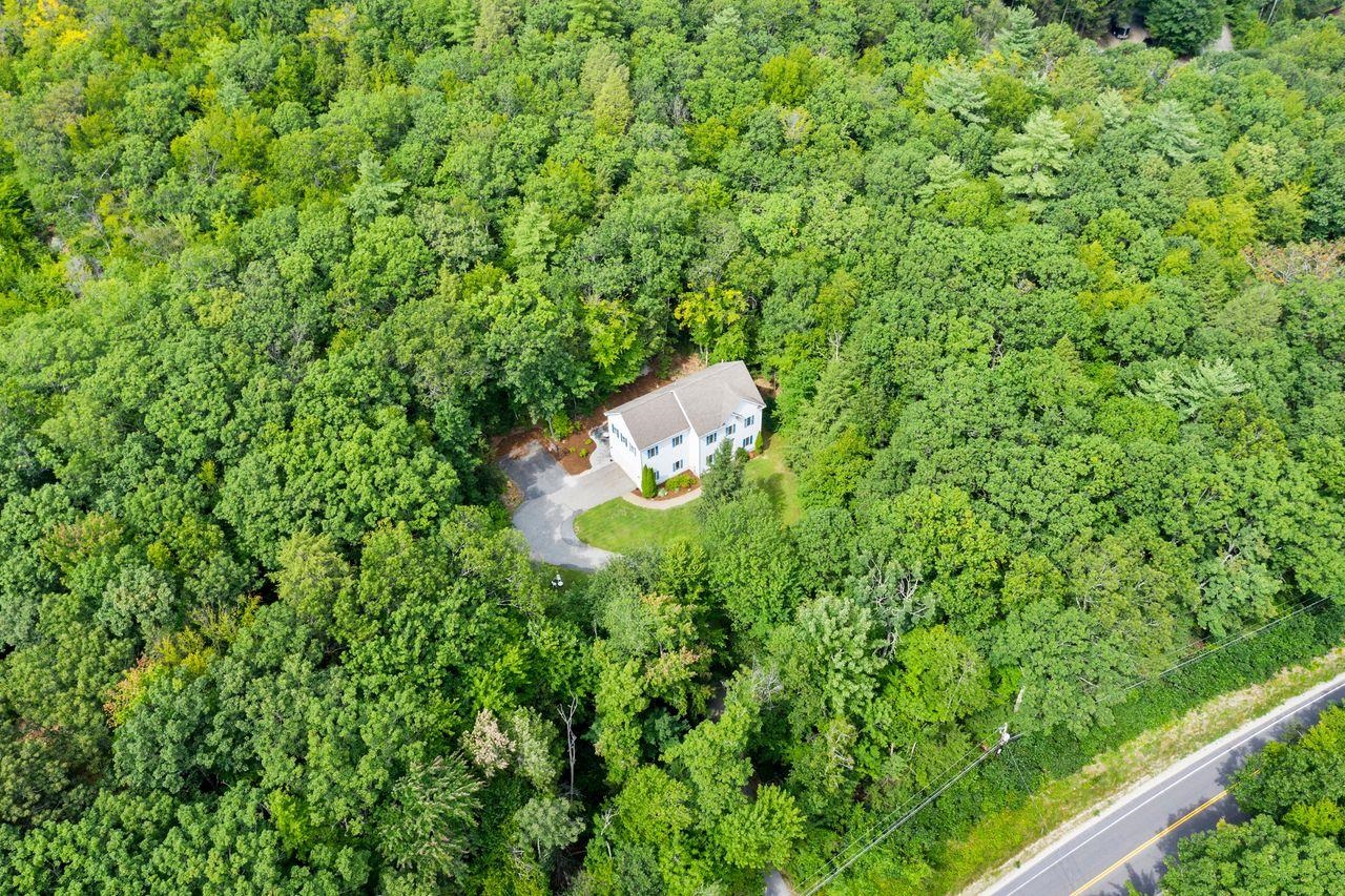 349 New Boston Road Bedford, NH 03110 - Photo 3 of 40