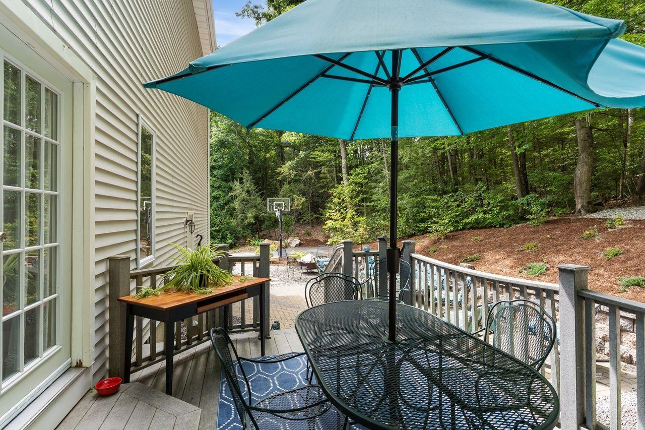349 New Boston Road Bedford, NH 03110 - Photo 9 of 40