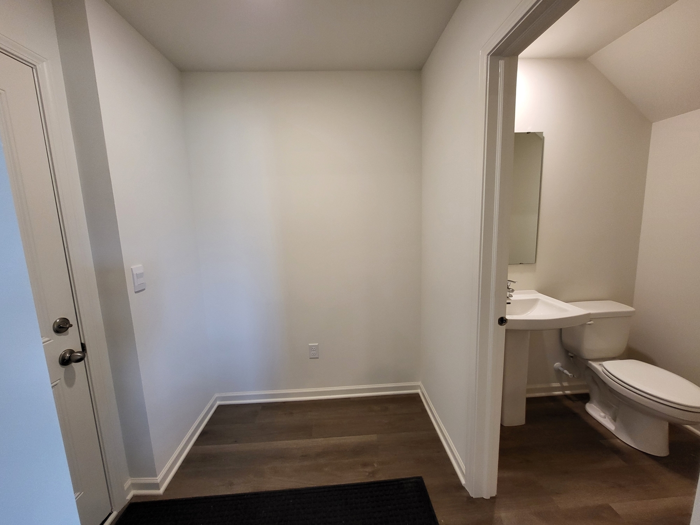7051 Fair Oaks Road, Unit 31 Racine, WI 53403 - Photo 8 of 21 Gallery Image 8