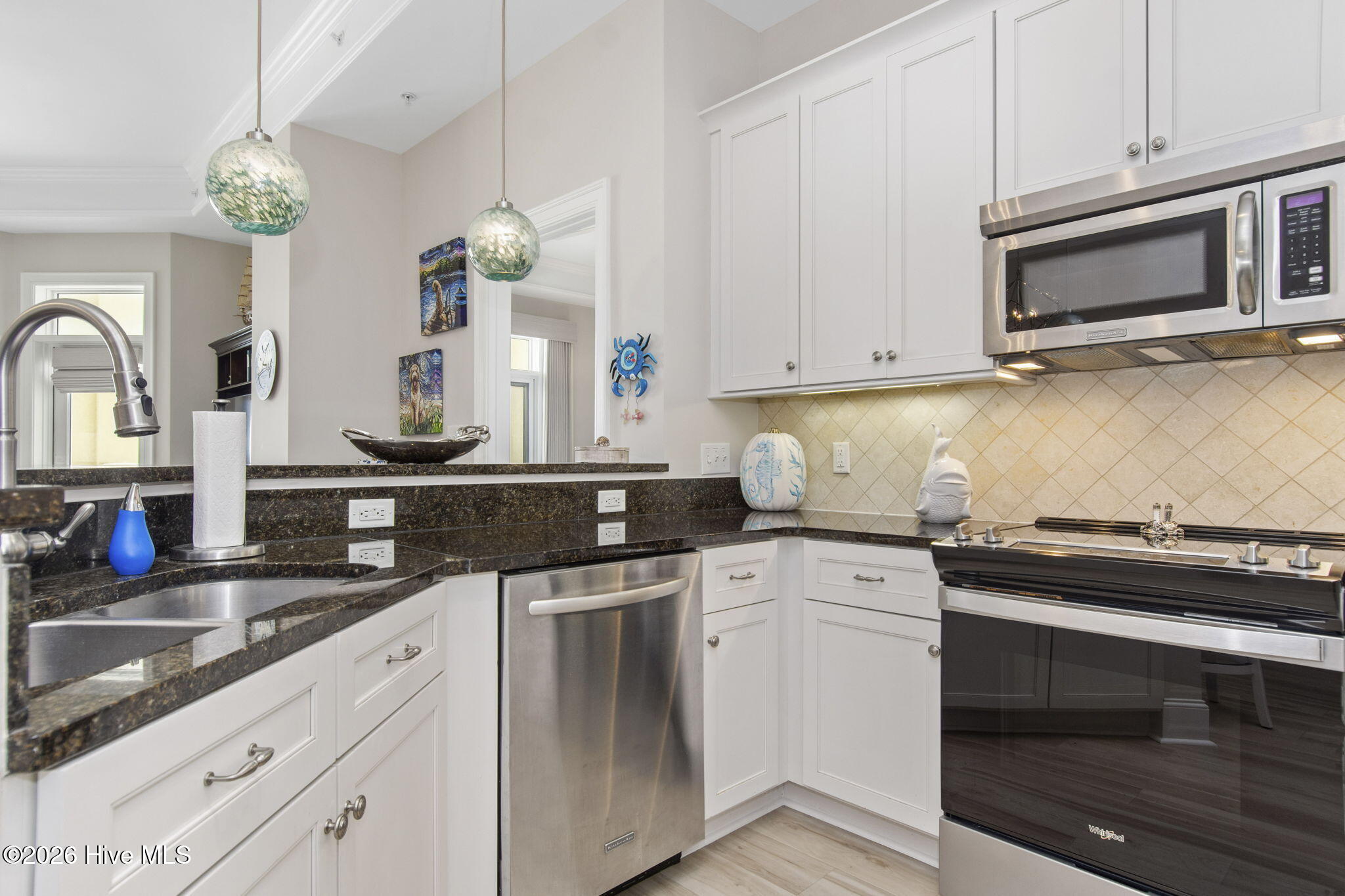 1435 Salter Path Road, Unit I1 Indian Beach, NC 28512 - Photo 13 of 63 Kitchen