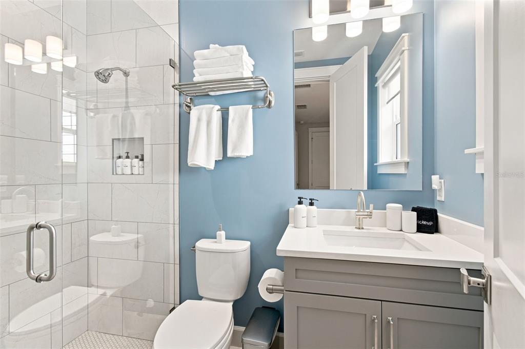 3103 West Hawthorne Road Tampa, FL 33611 - Photo 43 of 60 Gallery Image 43