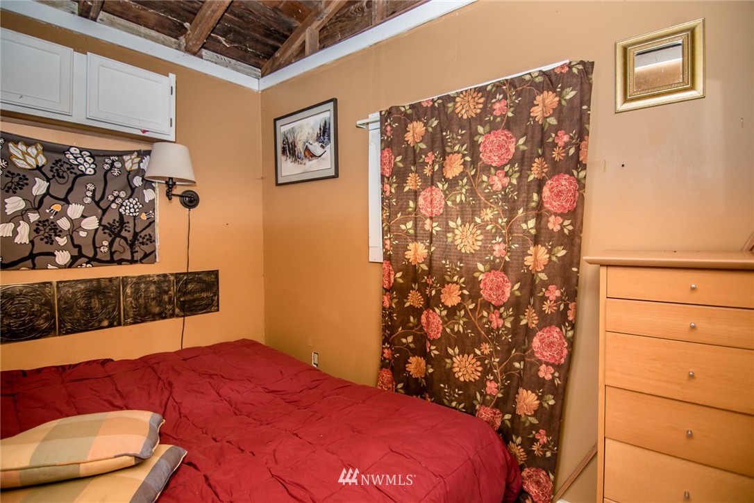 220 George Taylor Road Silverlake, WA 98645 - Photo 7 of 8 Gallery Image 7