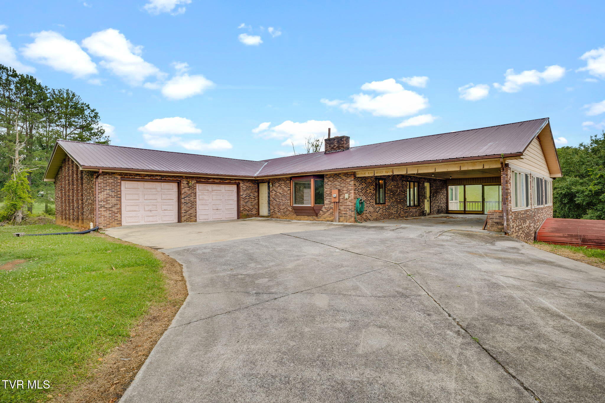 1556 Mill Creek Road Fall Branch, TN 37656 - Photo 1 of 40 001